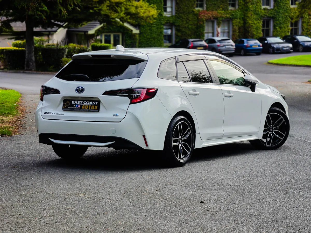 2021 Toyota Corolla 1.8 Petrol Hybrid Touring Sprt - Image 2