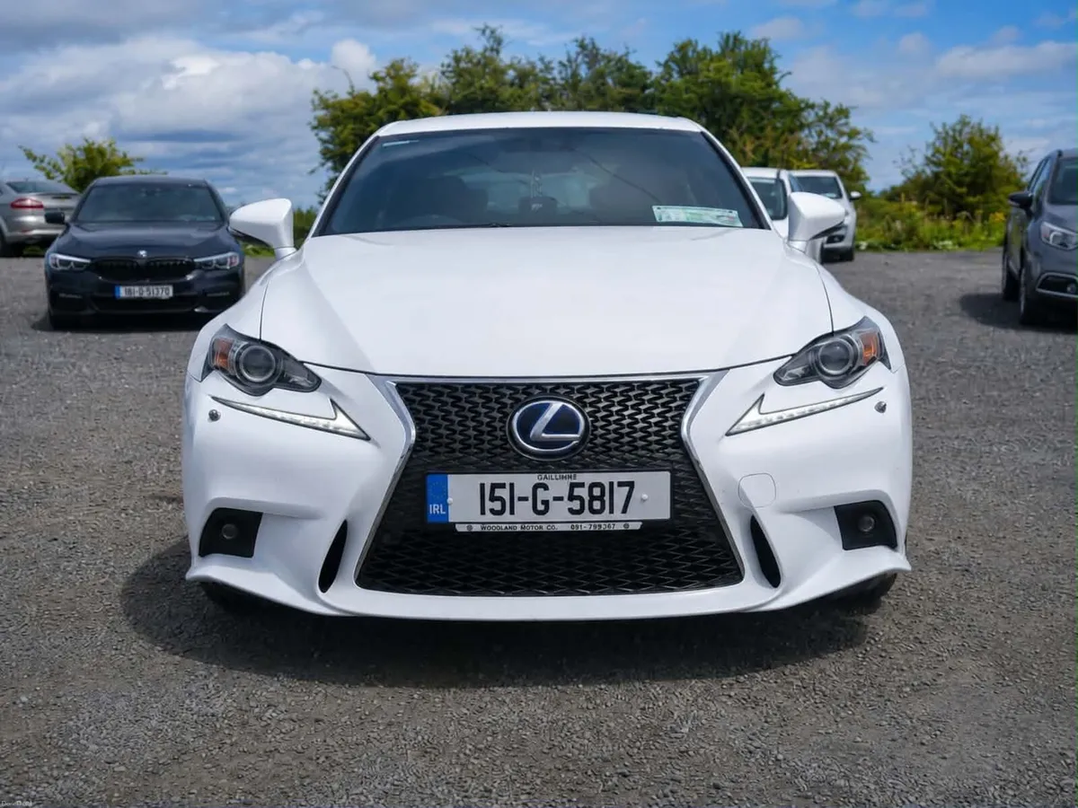 Lexus IS 2015 - Image 2