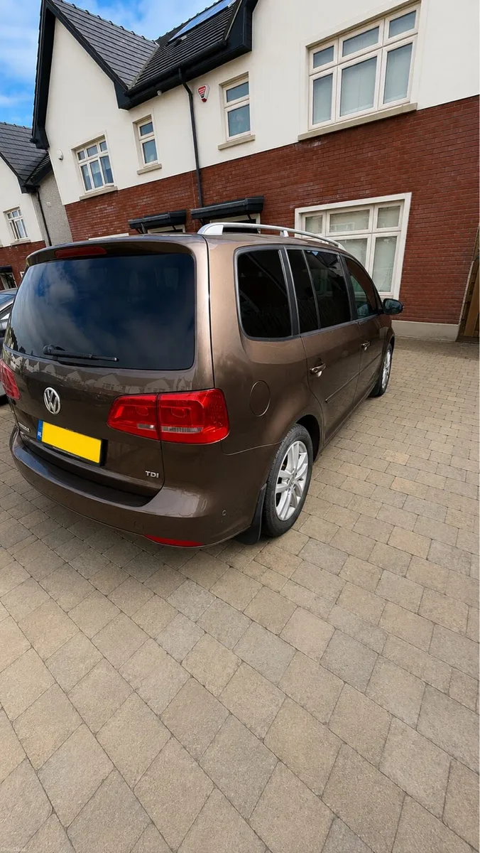 VW TOURAN 2013 - Image 2