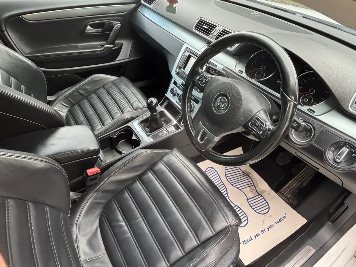 Volkswagen Passat CC - Image 5