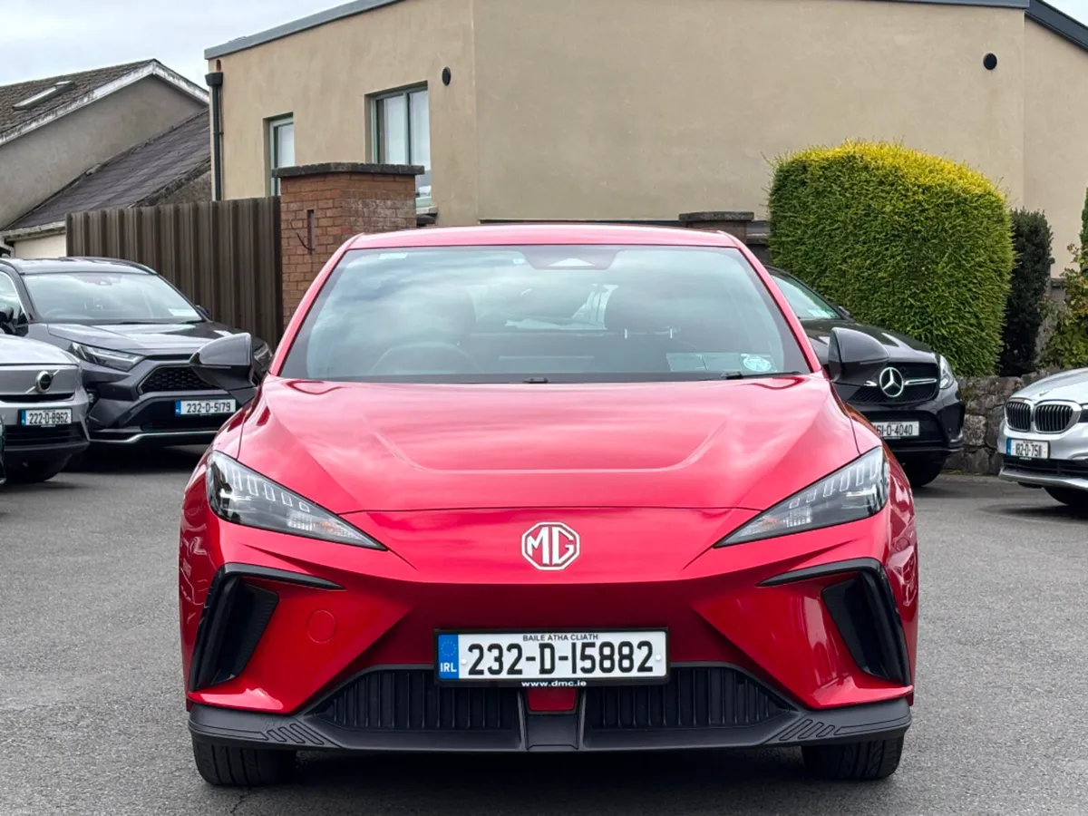 MG 4 LONG RANGE EXCITE 64KWH AUTO *LOW KMS* - Image 2