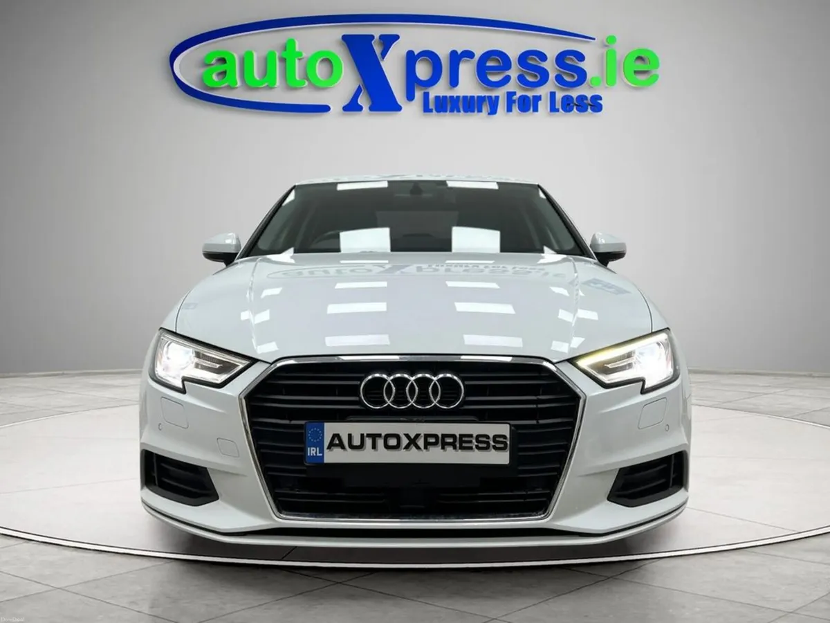 Audi A3 1.4TFSI Automatic, Reversing camera, Low m - Image 3