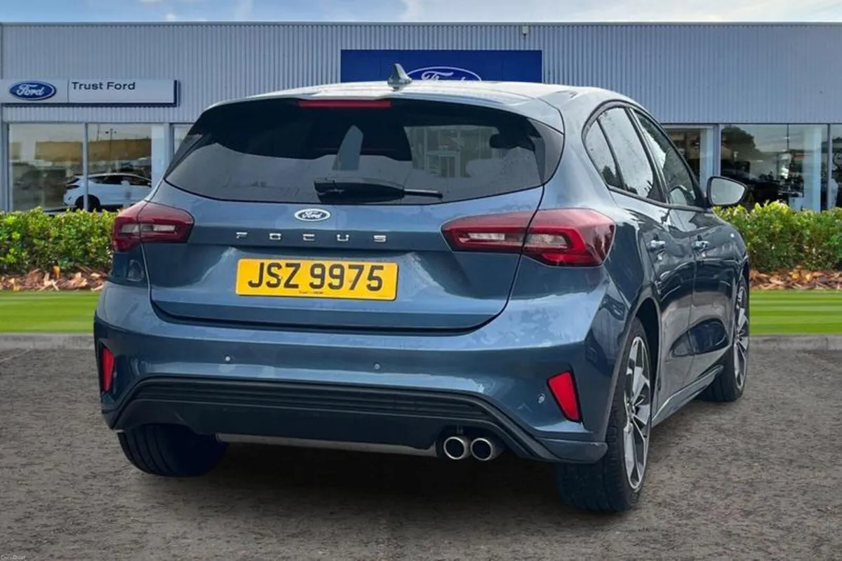 Ford Focus 1.0 EcoBoost Hybrid mHEV 155 ST-Line X - Image 4