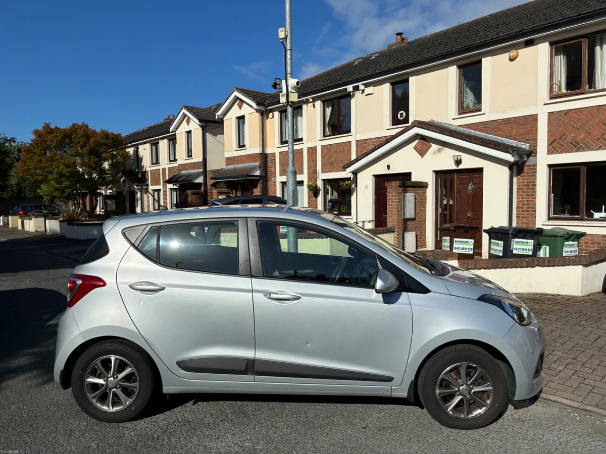 Hyundai i10 Auto - low kms - 0872558536 - Image 2