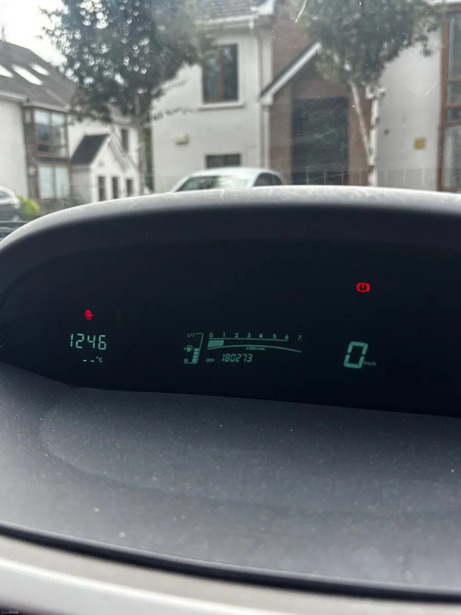 Toyota Yaris Sport  FOR SALE - Image 3