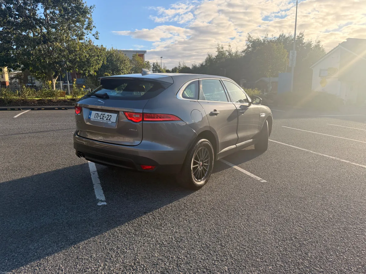 2017 Jaguar F-Pace 2.0D - Image 5
