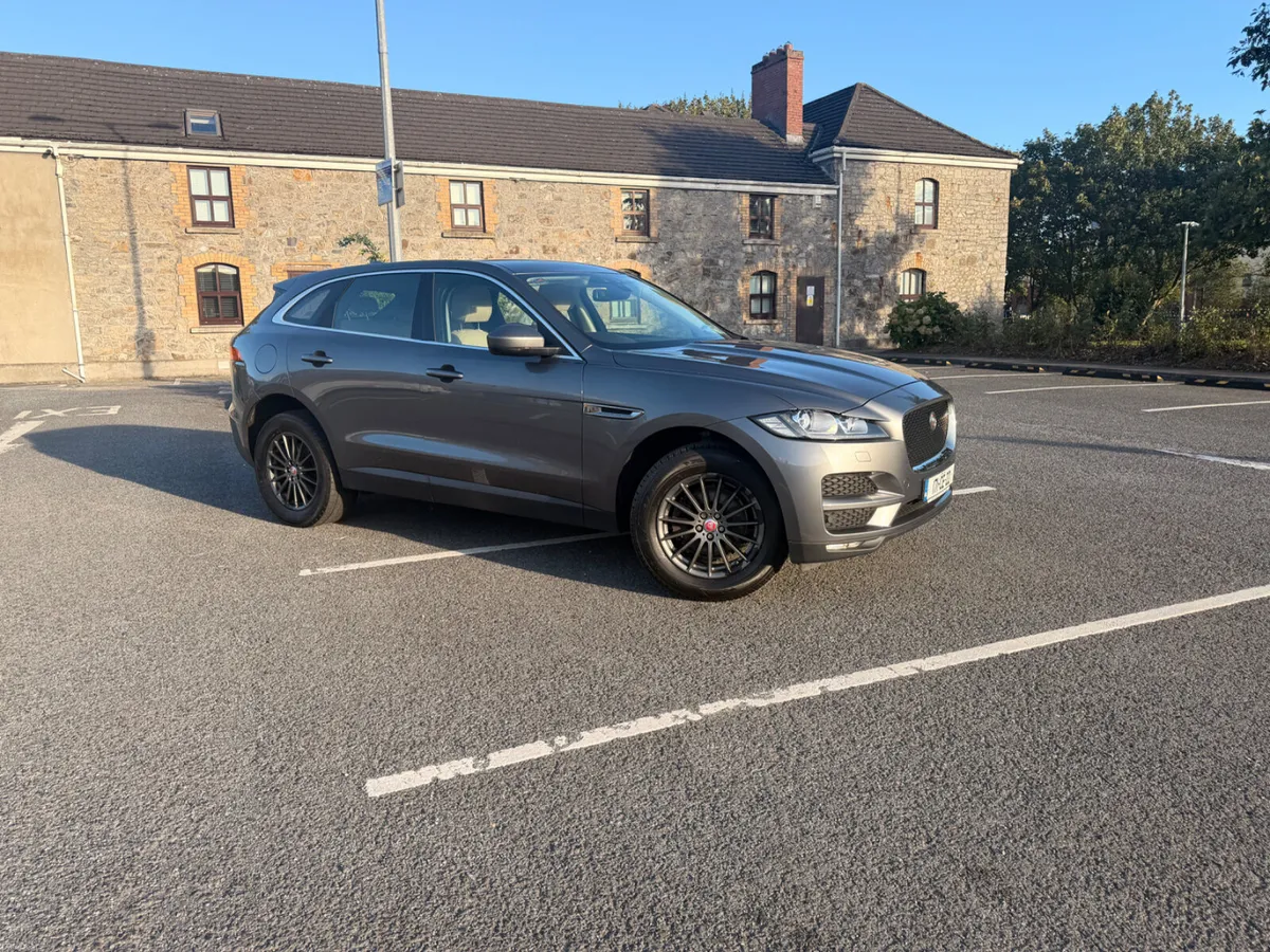 2017 Jaguar F-Pace 2.0D - Image 3