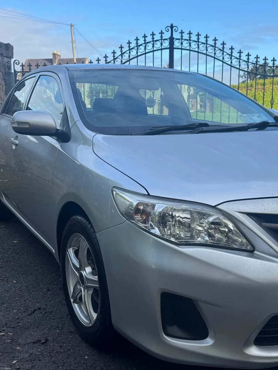 Toyota Corolla - Image 2