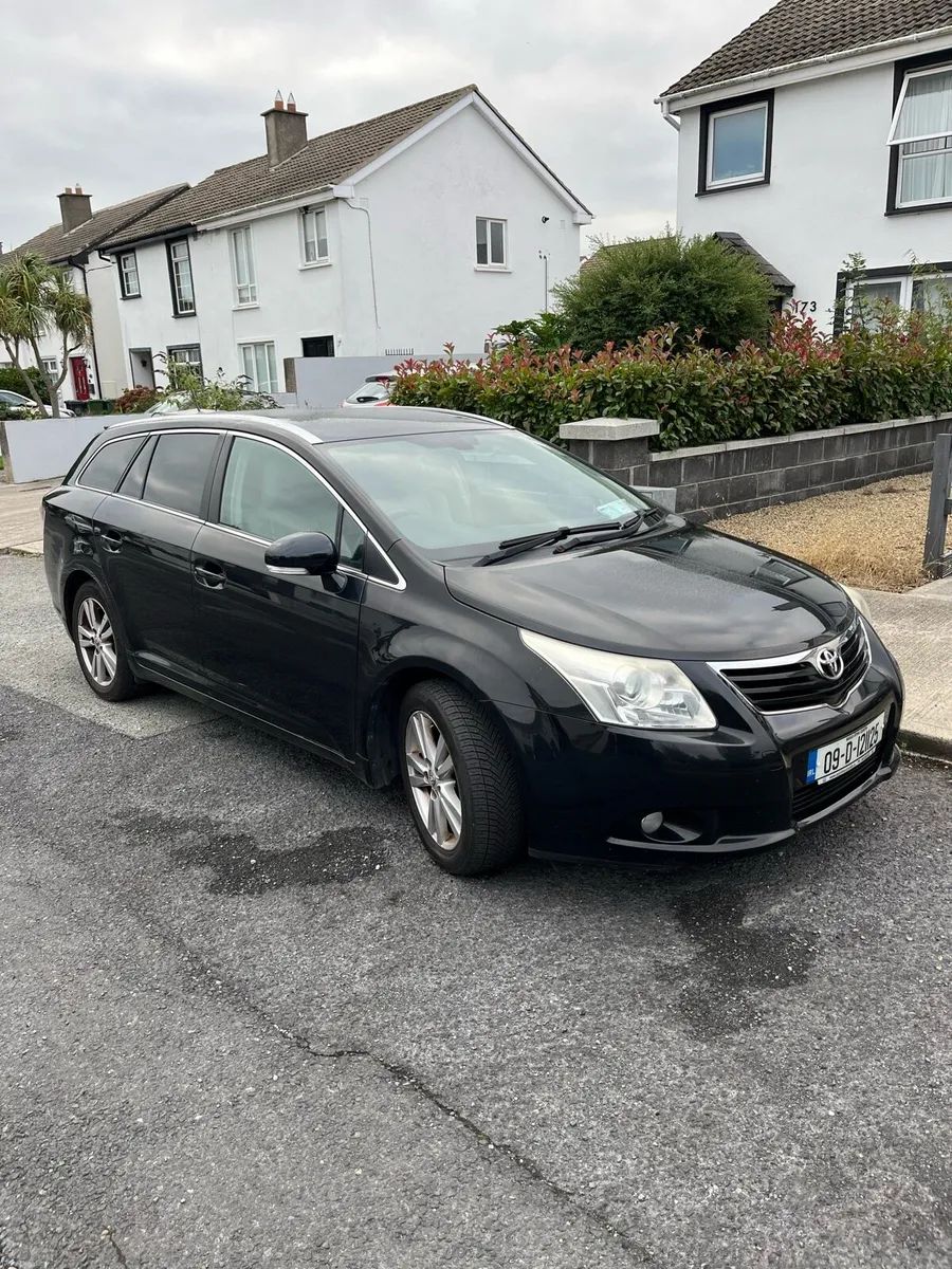 Toyota Avensis  2.0 litre D4D 2009 - Image 1
