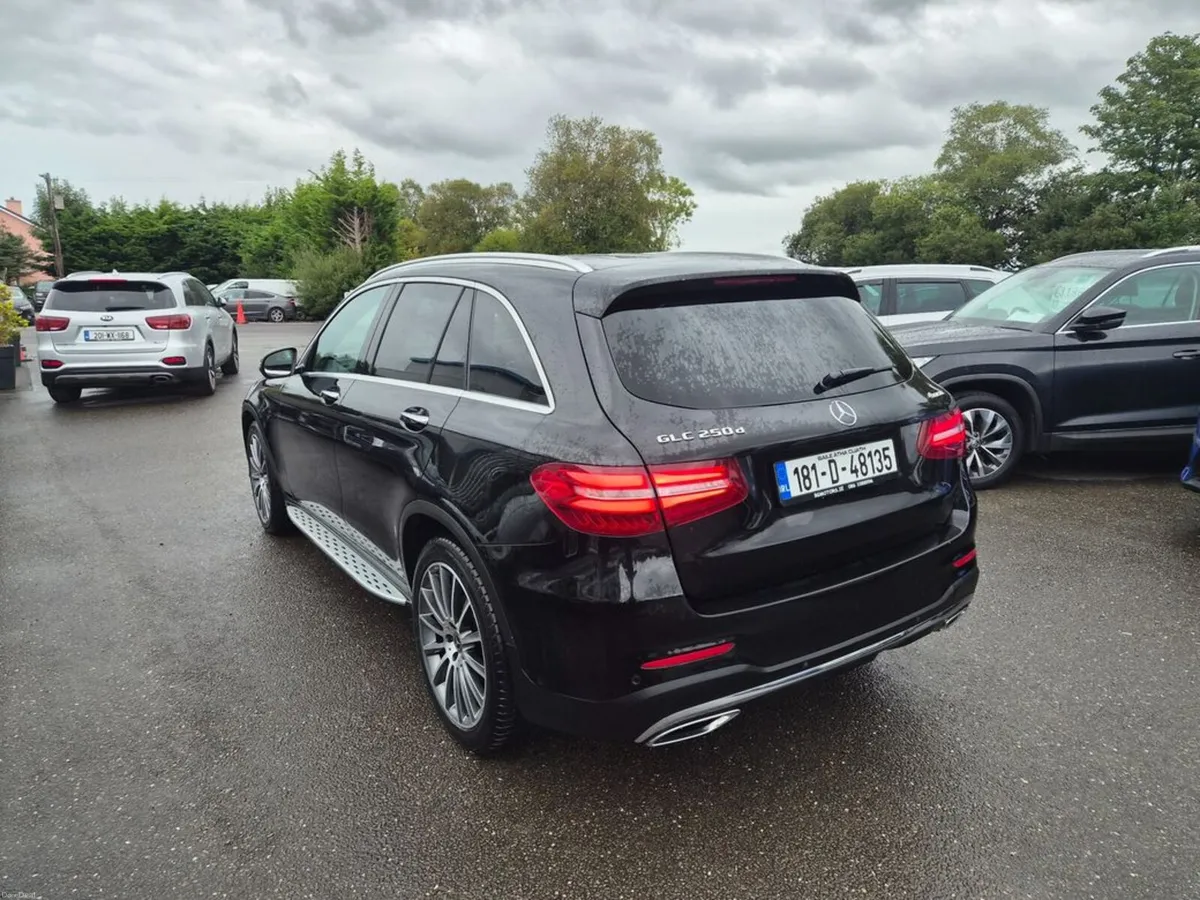 Mercedes-Benz GLC 250D 4matic AMG Line Premium 5 - Image 5