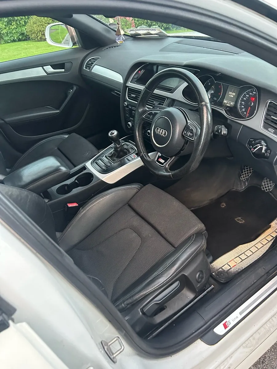 Audi A4 S-Line - Image 2