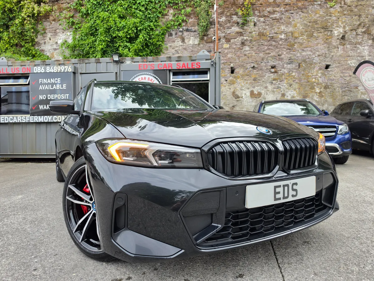 BMW 330e M-Sport Pro Pack Touring 2023 (231) - Image 2