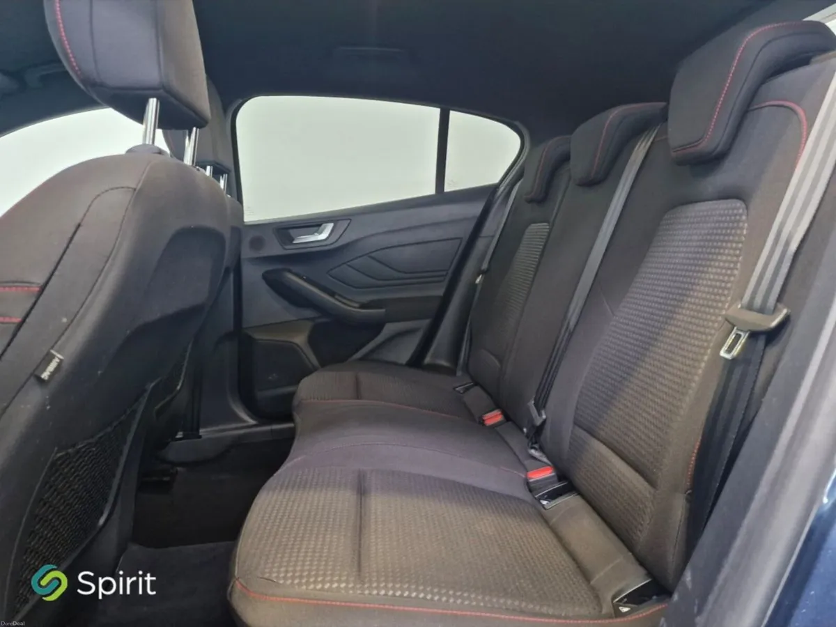 Ford Focus 1.0T EcoBoost Hybrid 125PS ST-Line **Ca - Image 5