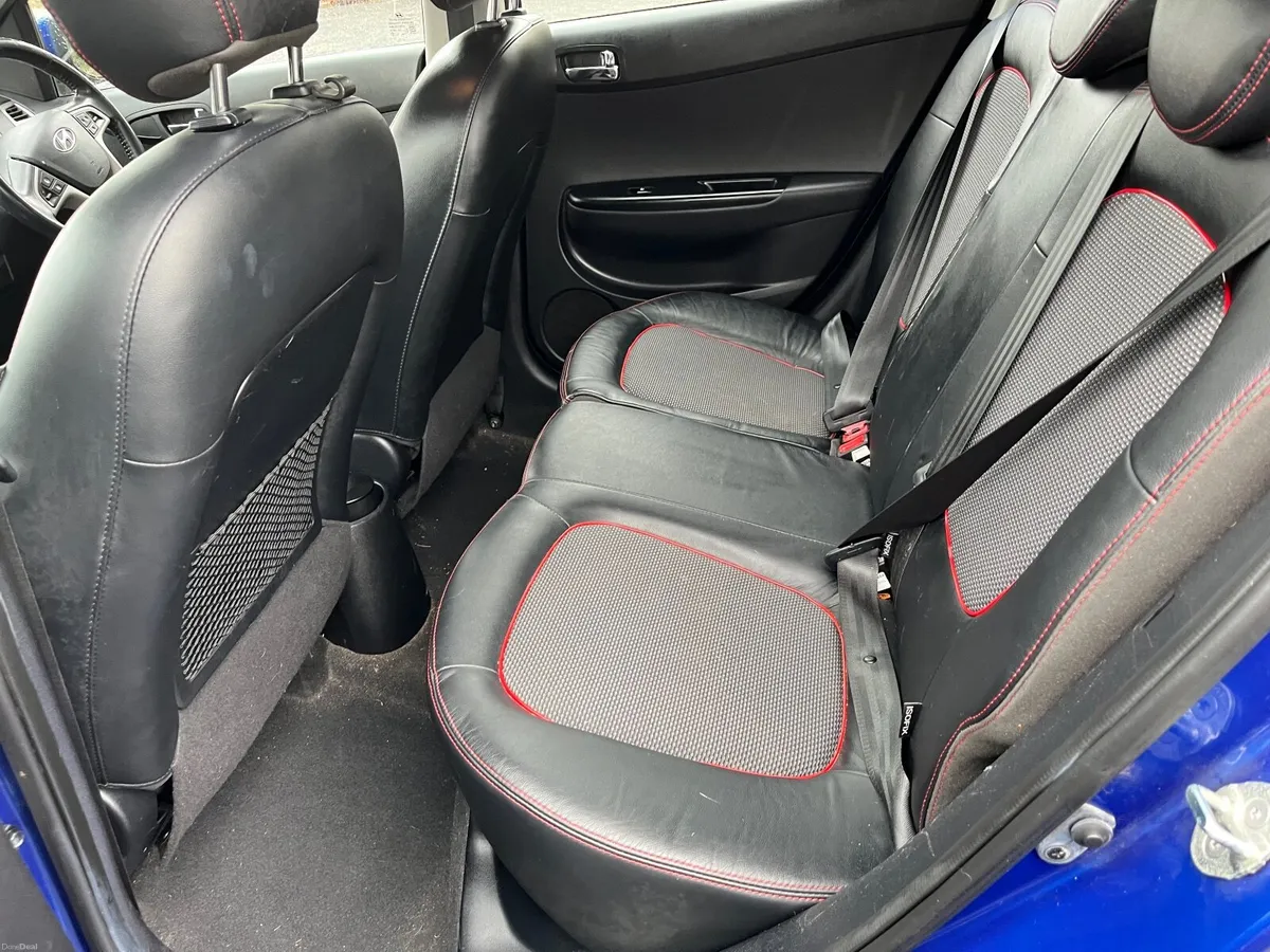 Hyundai i20 2011 - Image 2