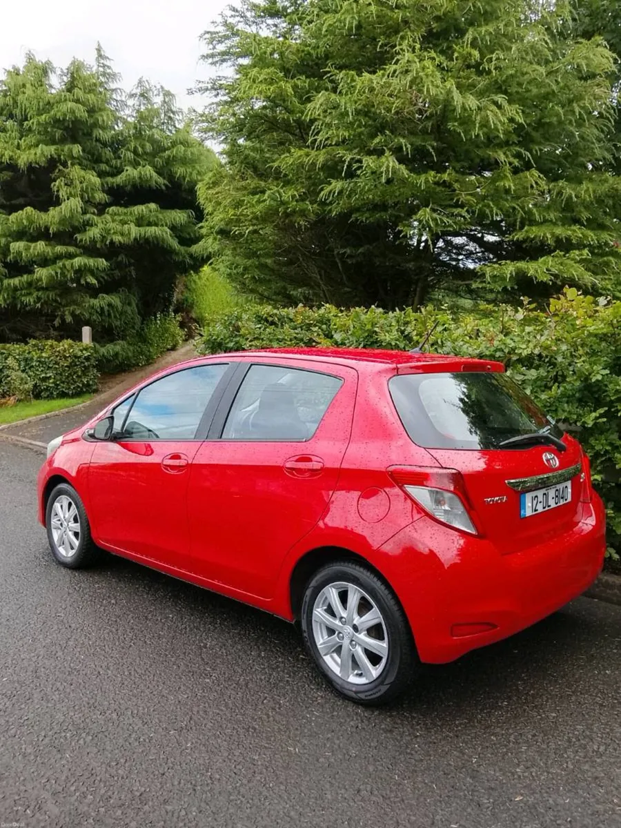 2012 Toyota Yaris - Image 4