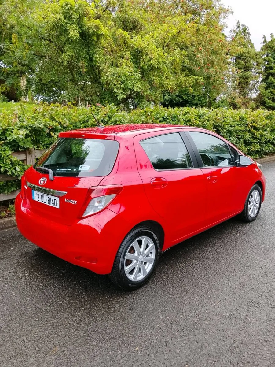 2012 Toyota Yaris - Image 2