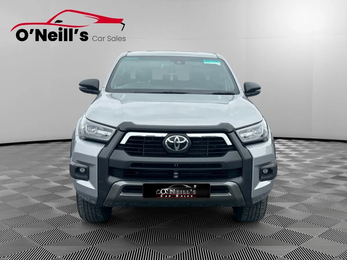 Toyota Hilux 2025 2.8  INVINCIBLE 4DR NO VAT! #458 - Image 2