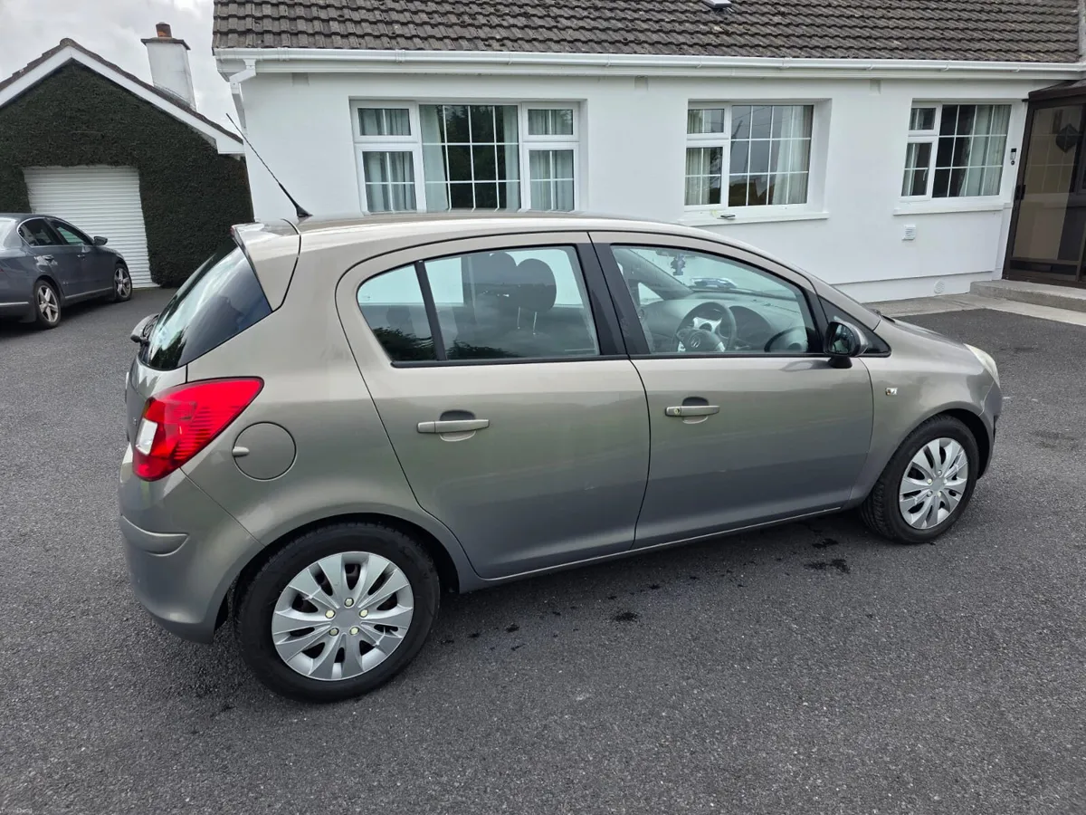 VAUXHALL CORSA 1.4 PETROL..AUTOMATIC - Image 3