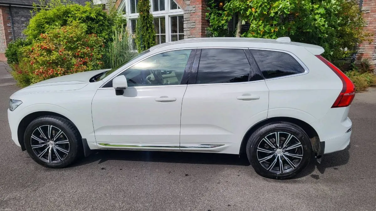 Volvo XC60 2.0 D4 4WD Inscription Auto** - Image 2