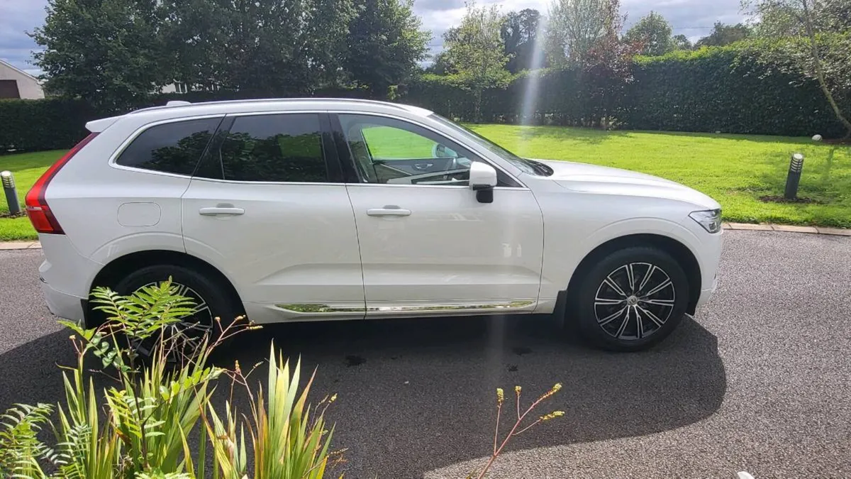 Volvo XC60 2.0 D4 4WD Inscription Auto** - Image 3