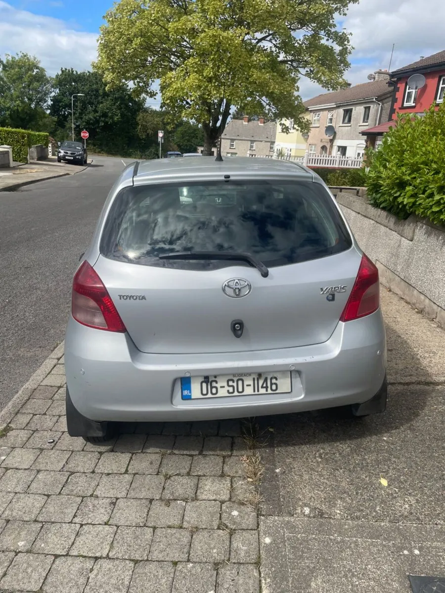 Toyota Yaris 2006 - Image 2