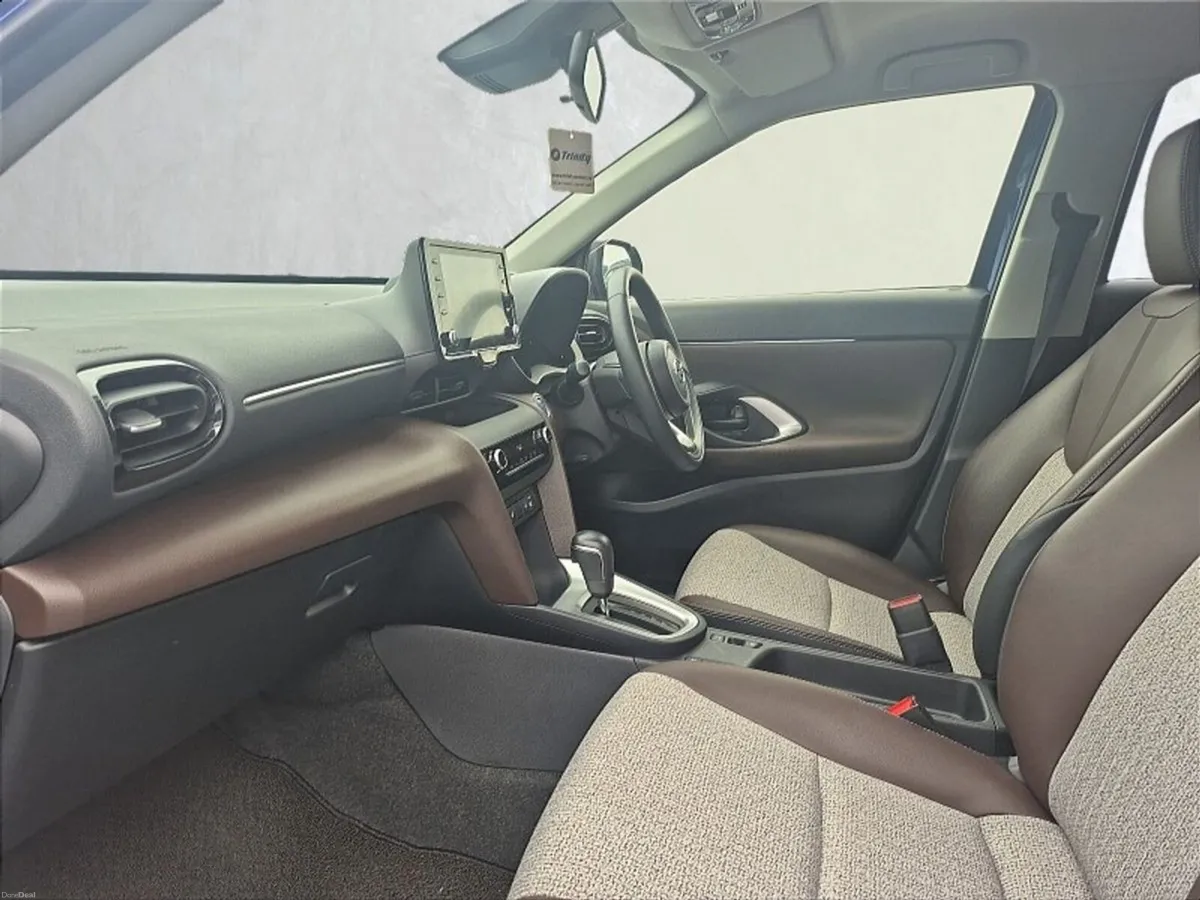 Toyota Yaris Cross ** 1.5 HYBRID ** LOW MILEAGE  * - Image 6