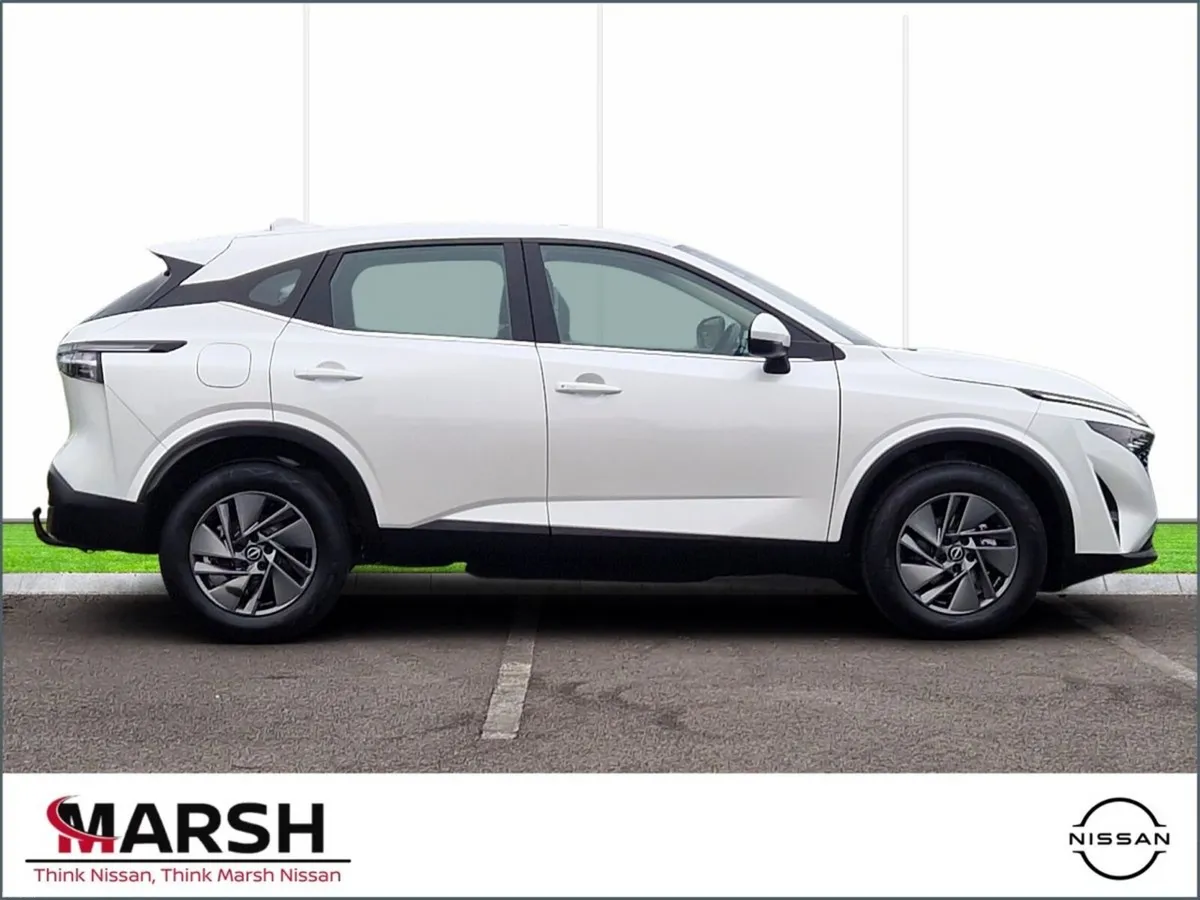 Nissan Qashqai 1.3 MHEV SV MY24 04DR - Image 6