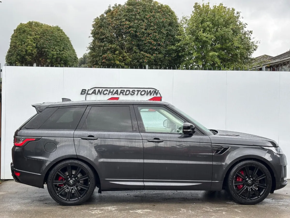 Land Rover Range Rover Sport P400E HSE & MEDIA PAC - Image 2