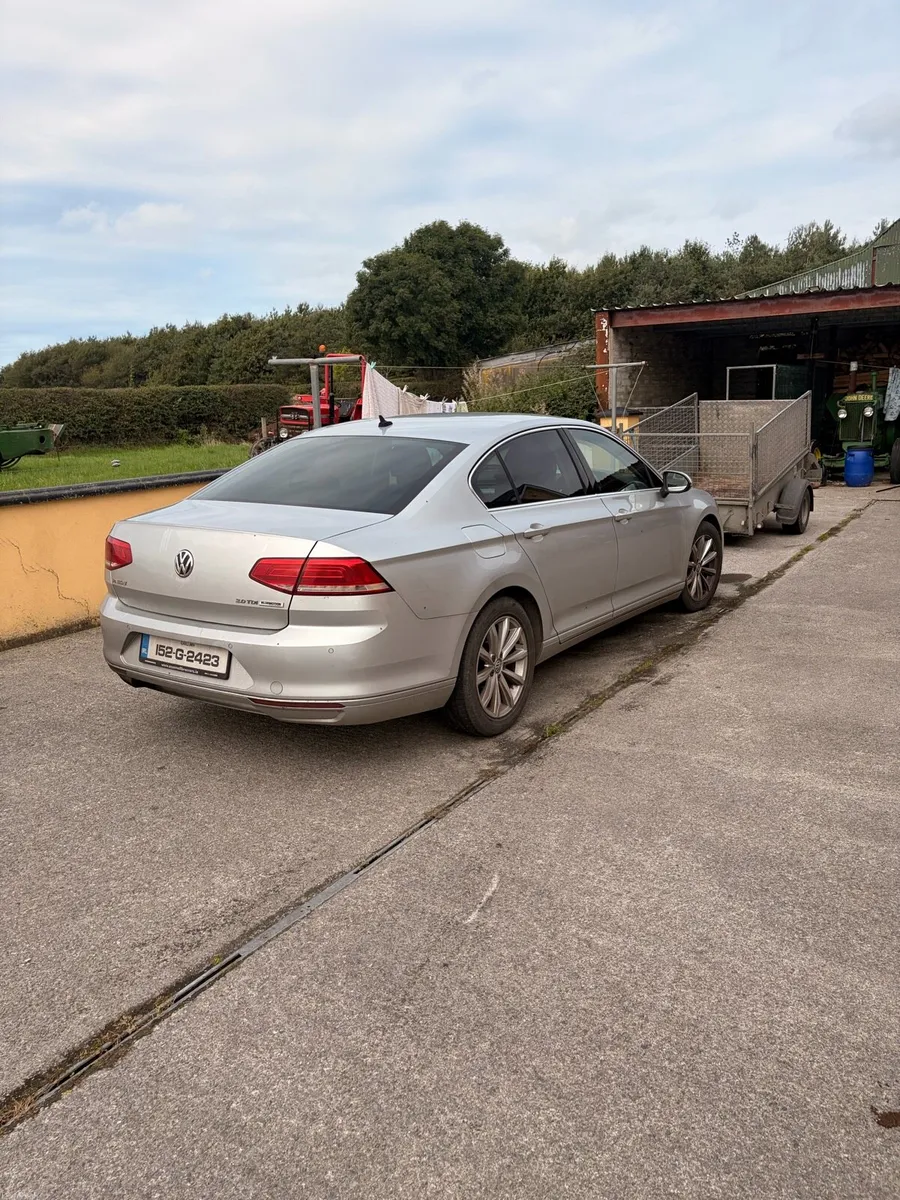 Volkswagen Passat Read Add - Image 2