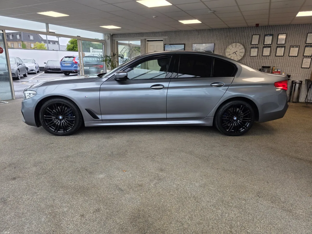 BMW 5-Series  530d M Sport Auto  2017 - Image 6