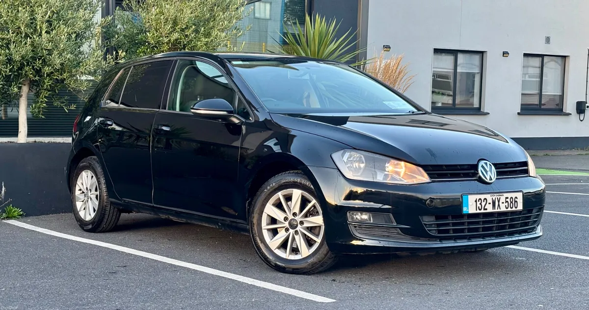 2013 Volkswagen Golf - Image 1