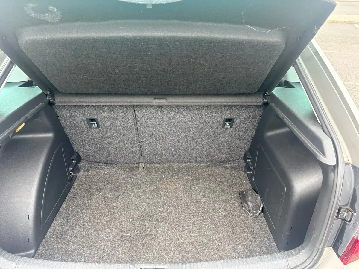16 Skoda rapid - Image 6