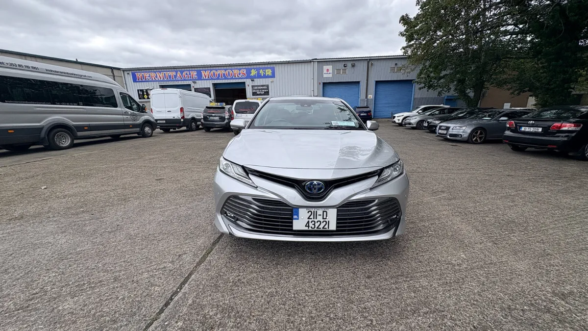 Toyota Camry 2.5 Hybrid Petrol 2021 - Image 2