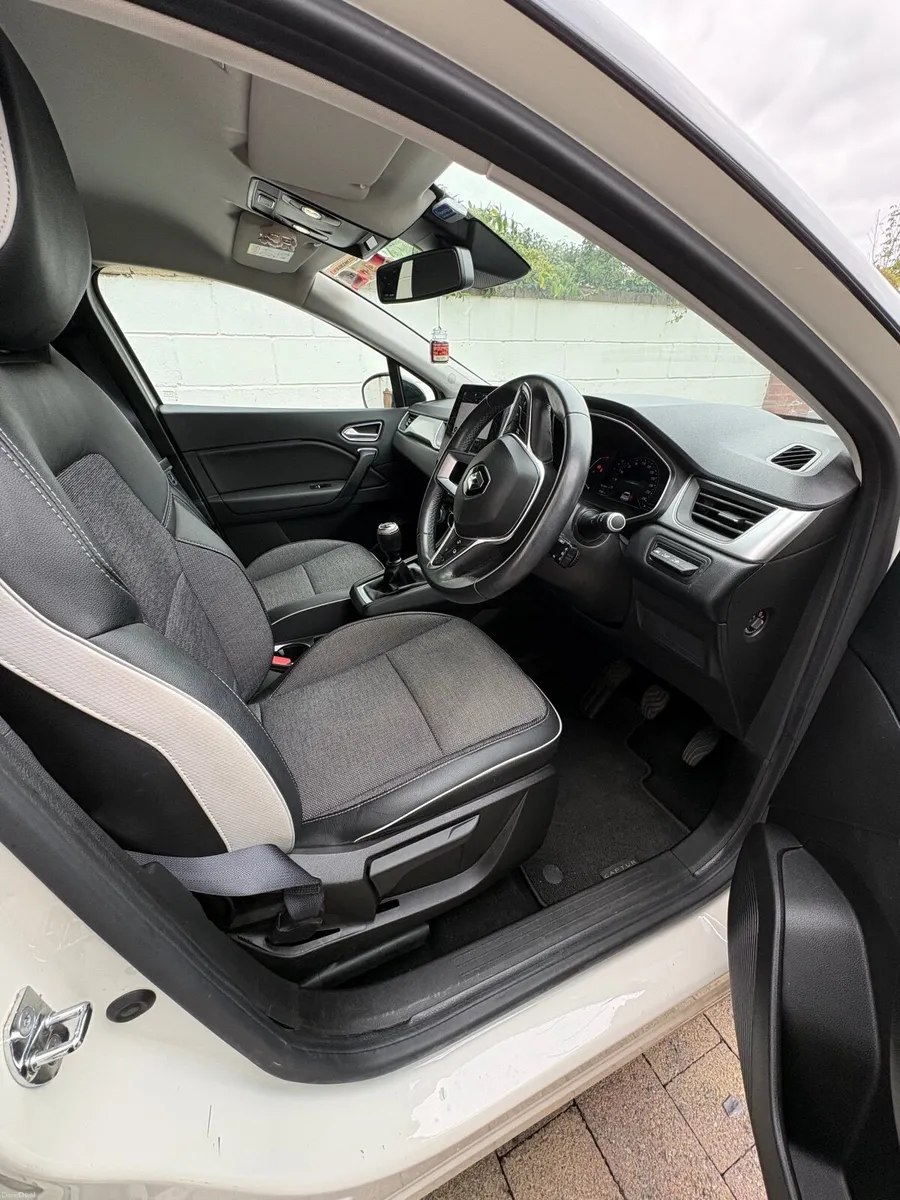 Renault Captur 2020 S edition Metallic White - Image 6
