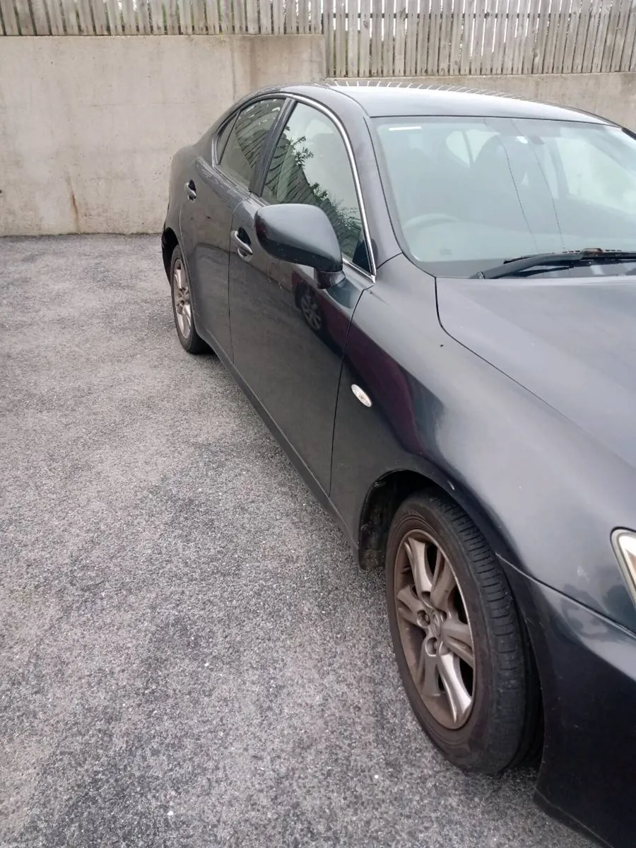 Lexus IS220D - Image 2