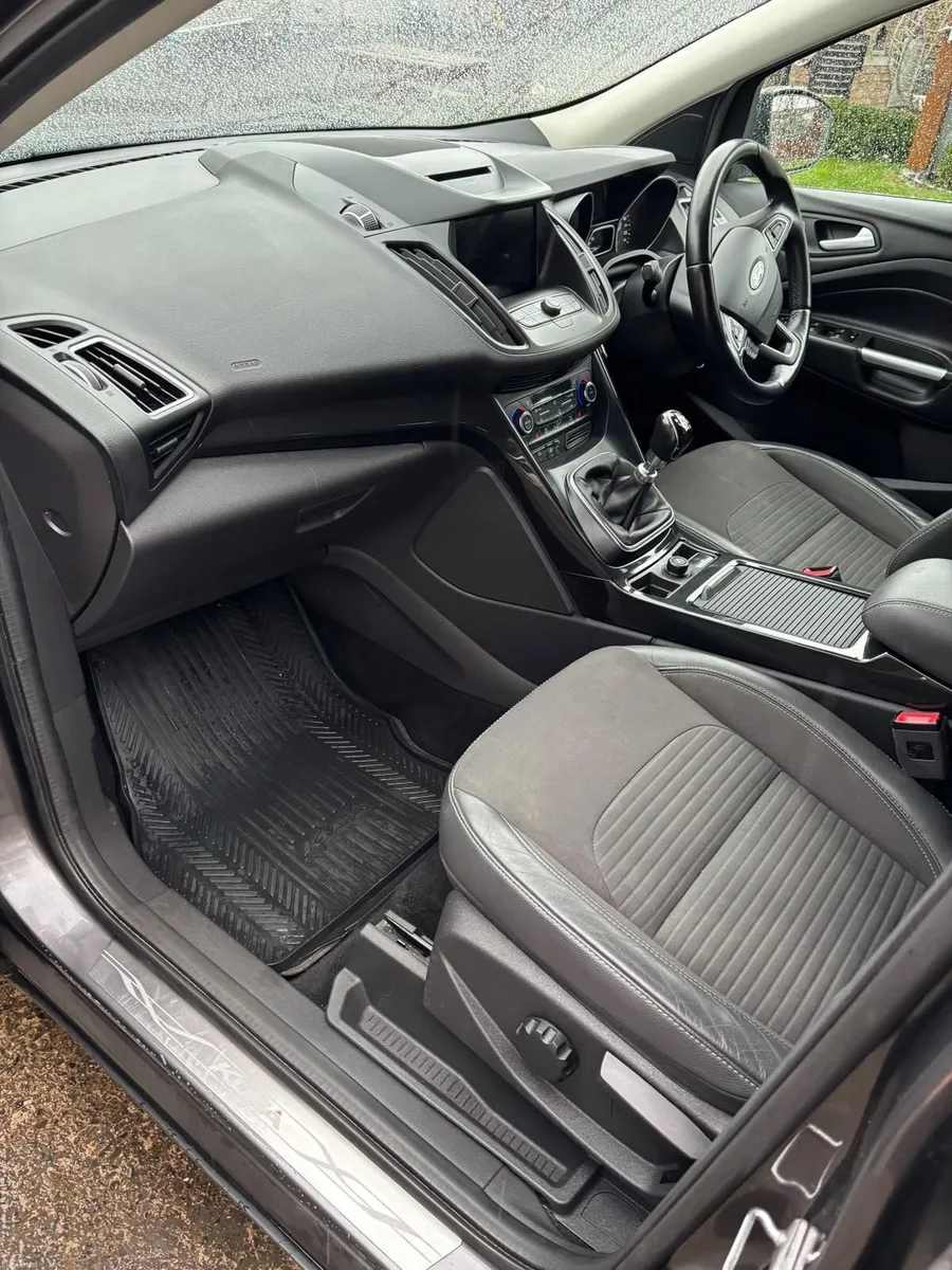 Ford Kuga 2018 - Image 2