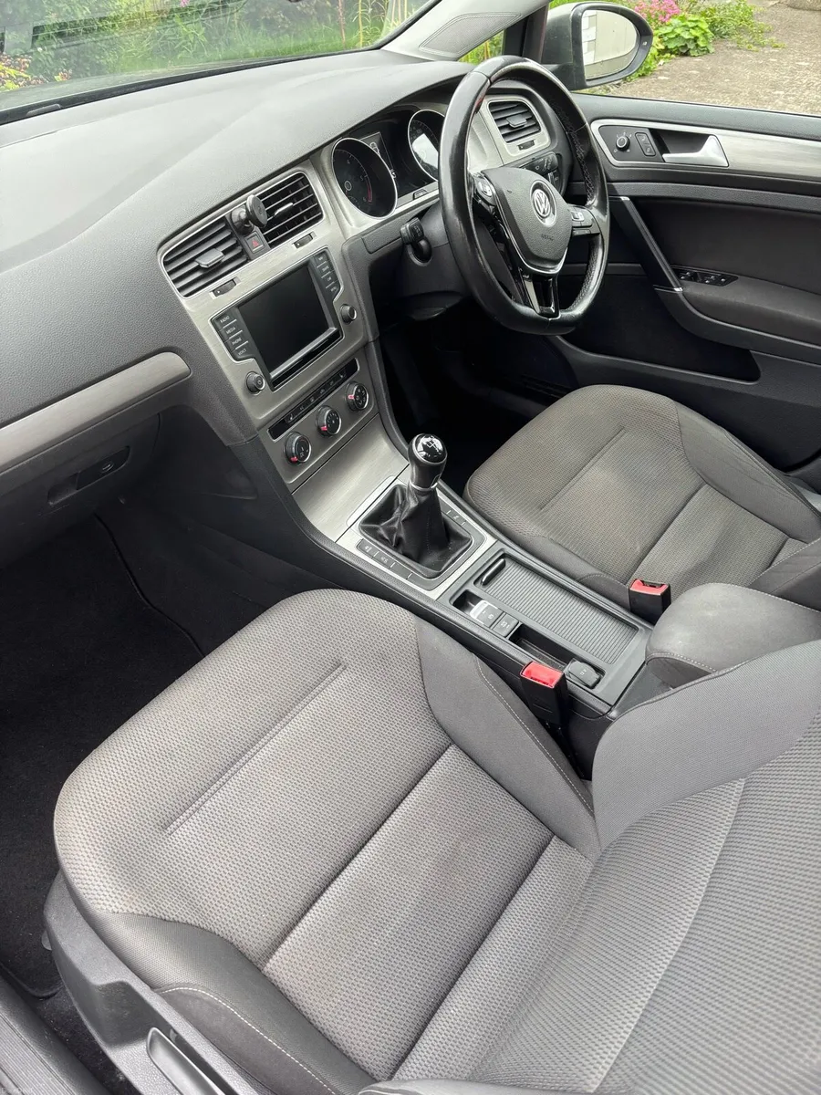 Volkswagen Golf - Image 6