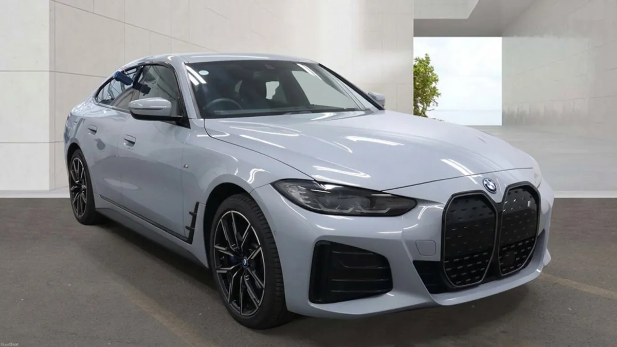 BMW i4 M Sport edrive 40 - Brooklyn Grey - Image 1