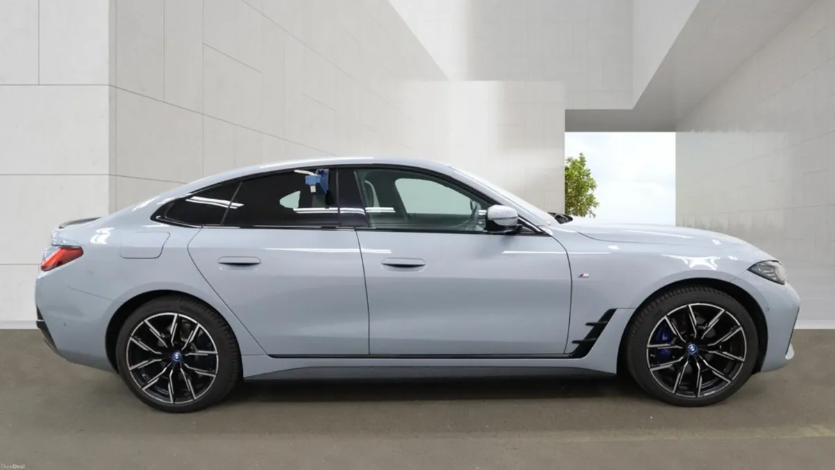 BMW i4 M Sport edrive 40 - Brooklyn Grey - Image 5