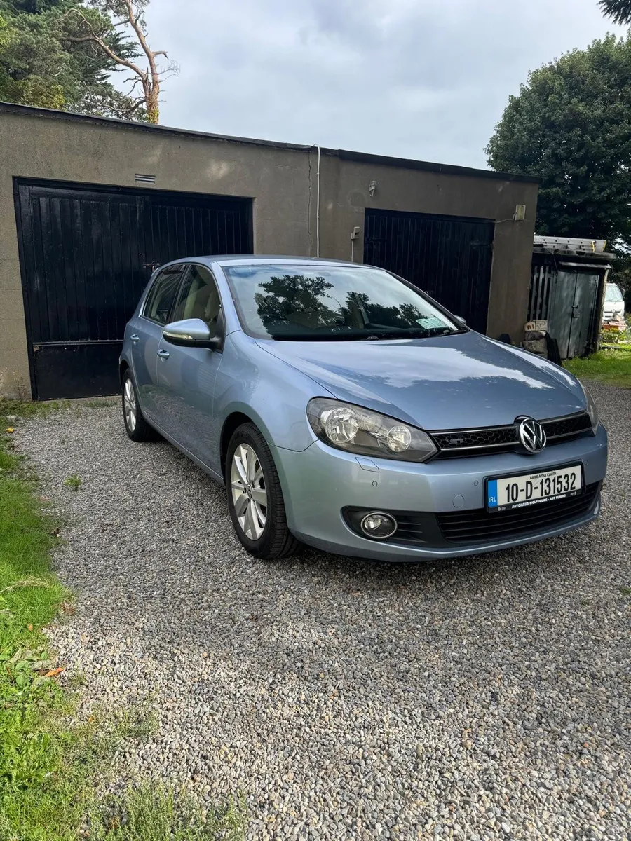 Volkswagen Golf 2010 - Image 2