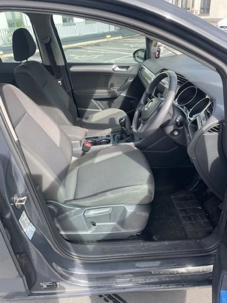 2017 VW Touran 1.6 TDI 7-Seater – Lady Owner - Image 6