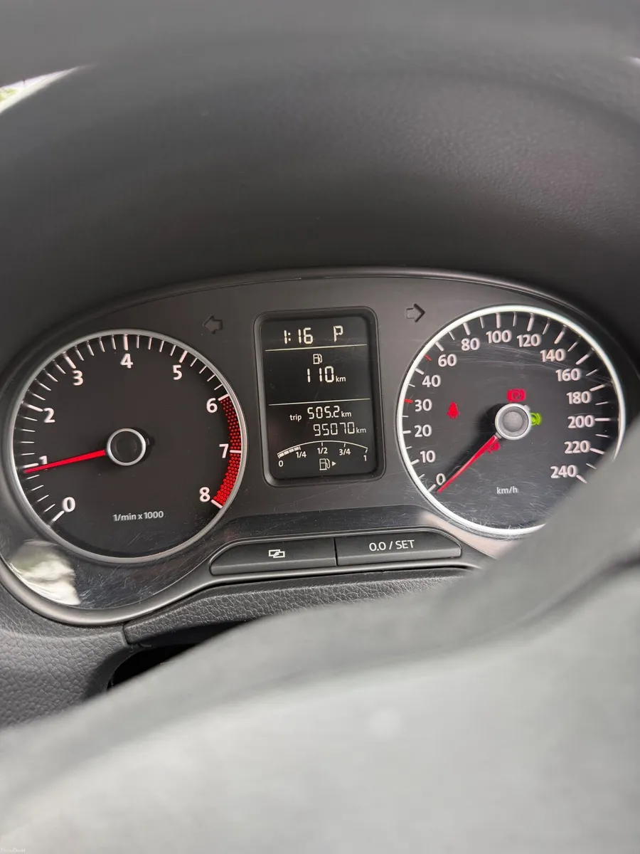 Volkswagen Polo 2012 Automatic - Image 2
