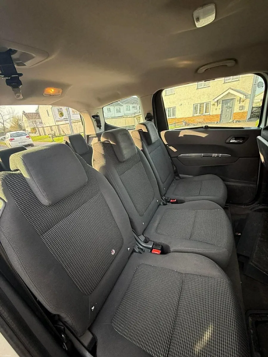 Peugeot 5008 - Image 6