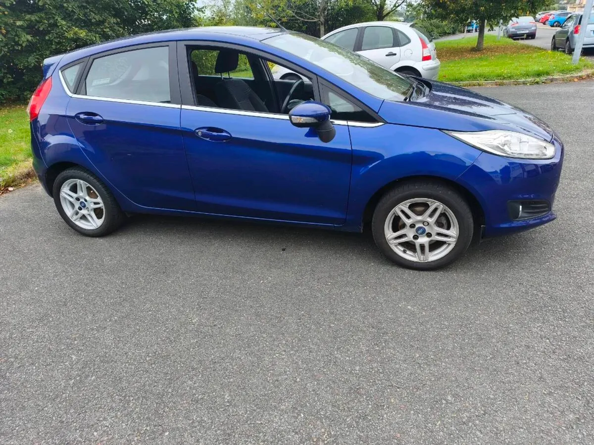 Ford fiesta - Image 2