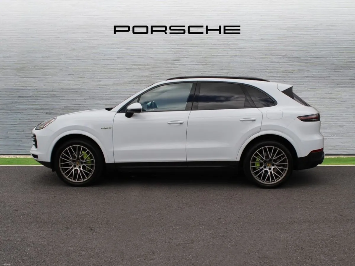 Porsche Cayenne E-Hybrid Platinum Edition - Image 3