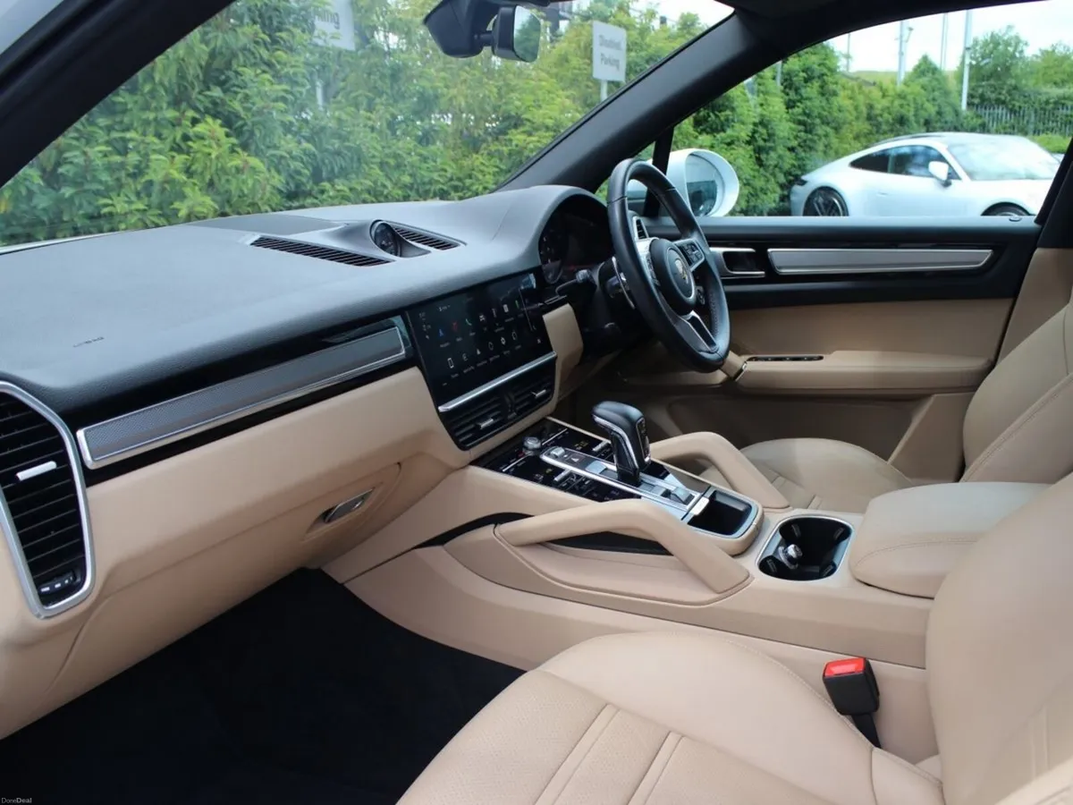 Porsche Cayenne E-Hybrid Platinum Edition - Image 5