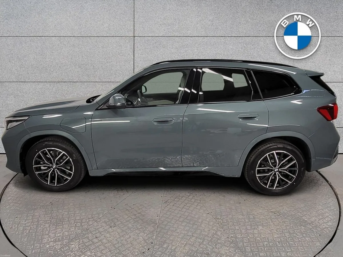 BMW iX xDrive25e M Sport - Image 3