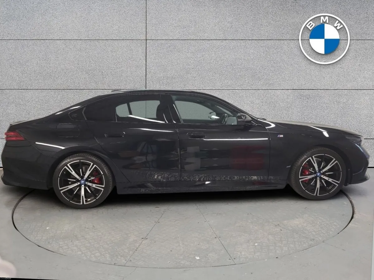 BMW 5-Series 530e M Sport - Image 3