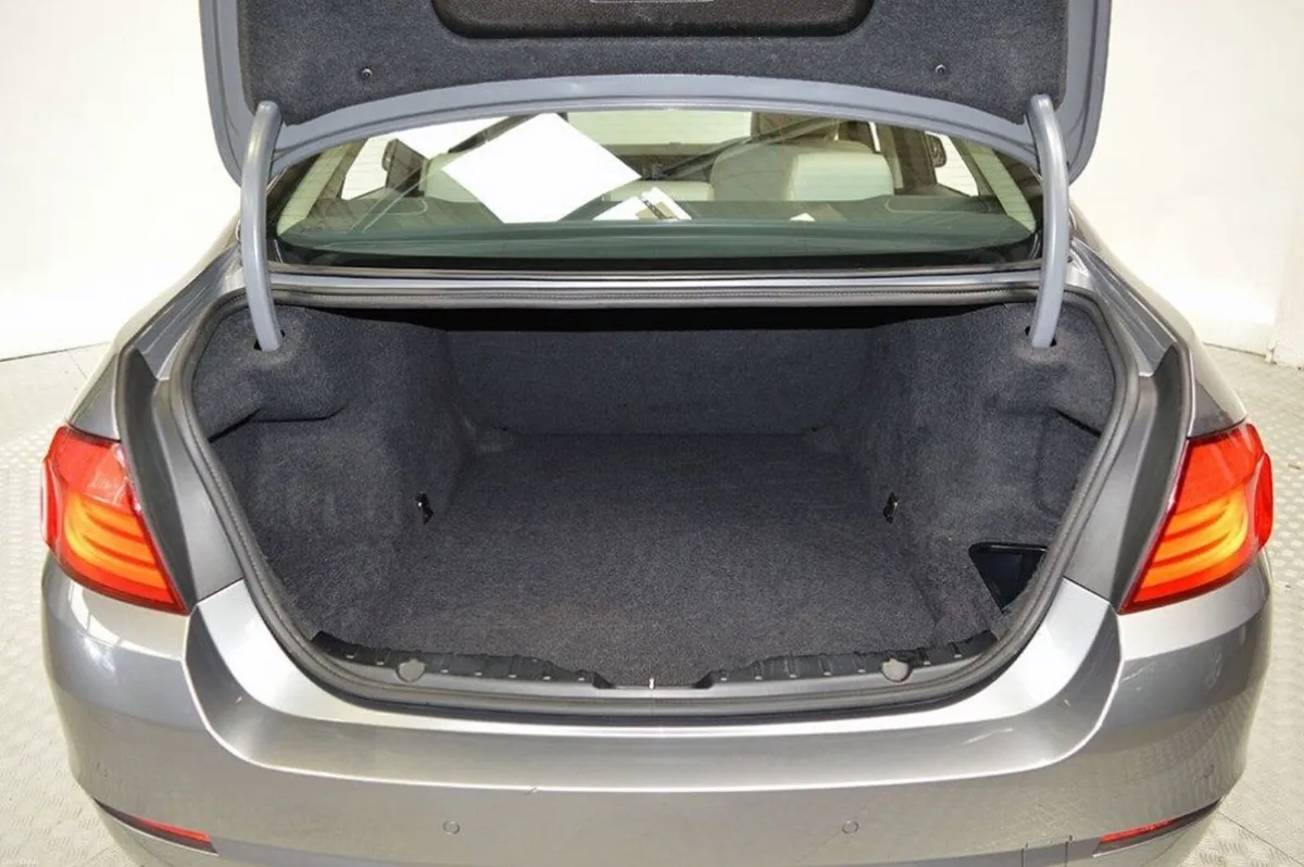 BMW 5-Series 2012 - Image 1