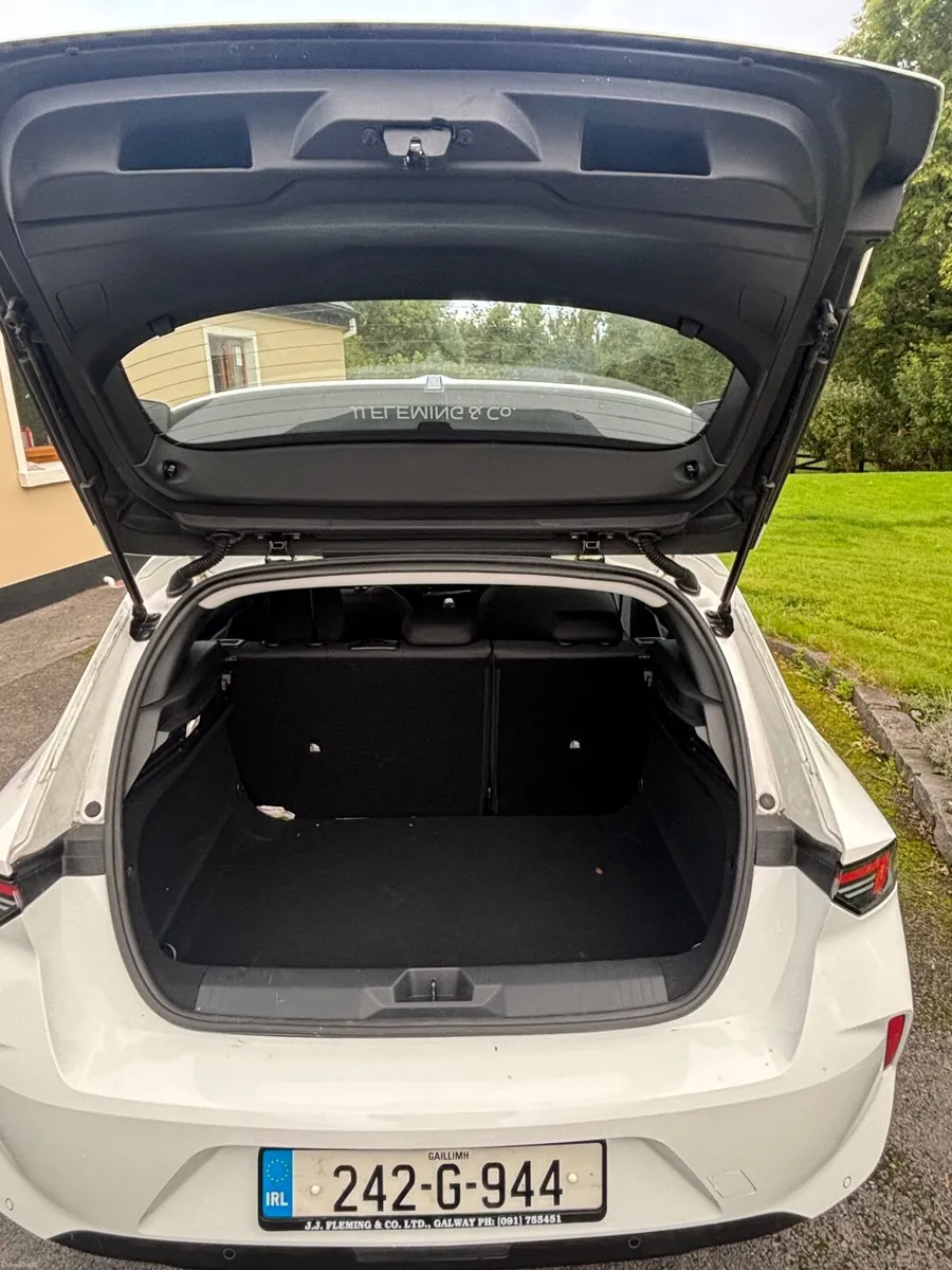 Opel Astra 2024 - Image 3